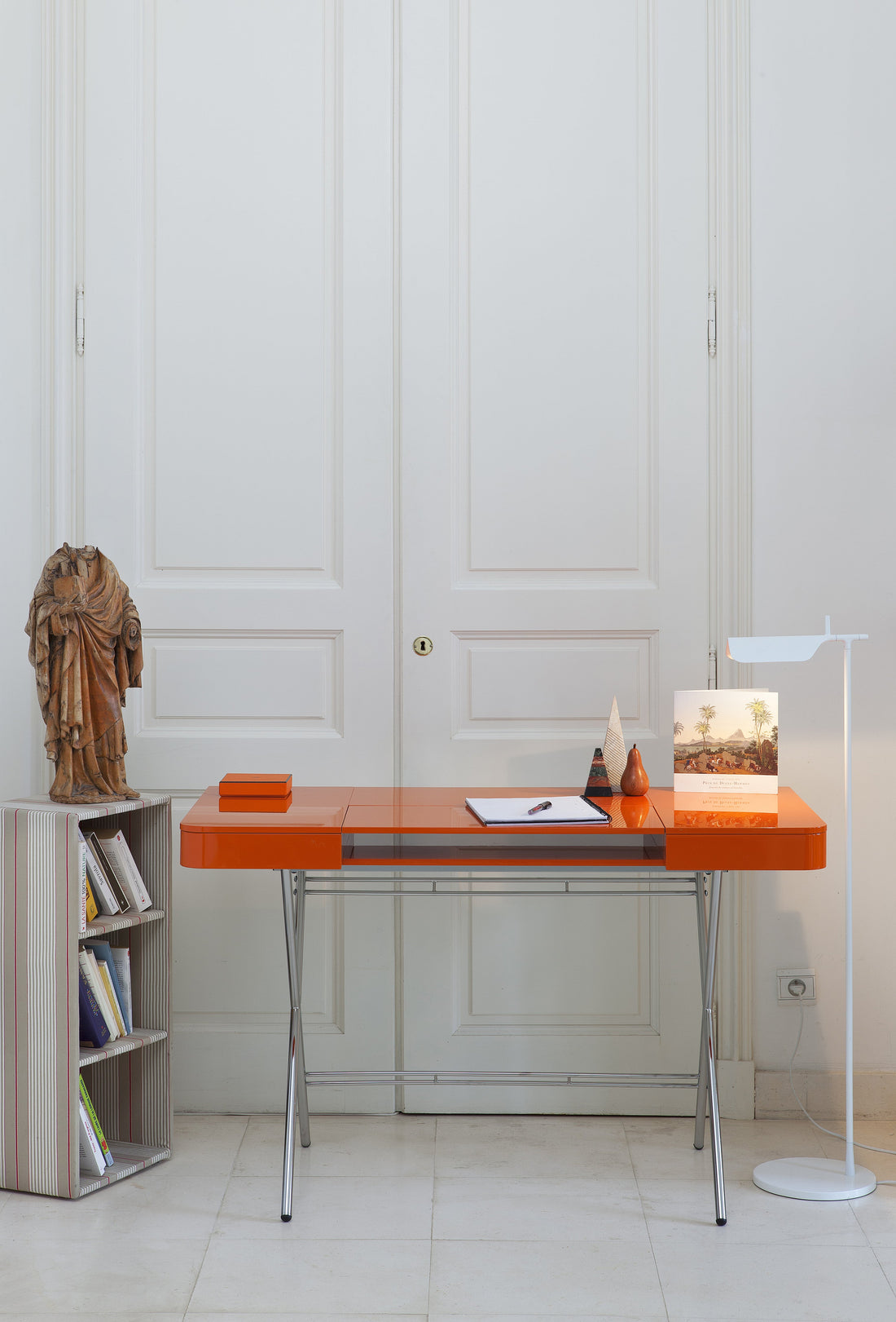 Bureau design italien pour la maison : ce qui le distingue du bureau de direction