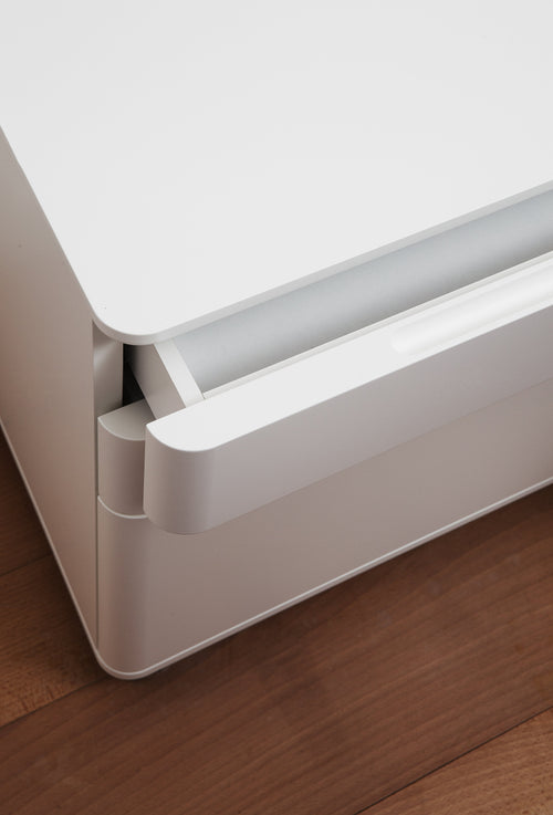 Détail tiroir ouvert caisson Cosimo laqué blanc mat — Adentro Paris