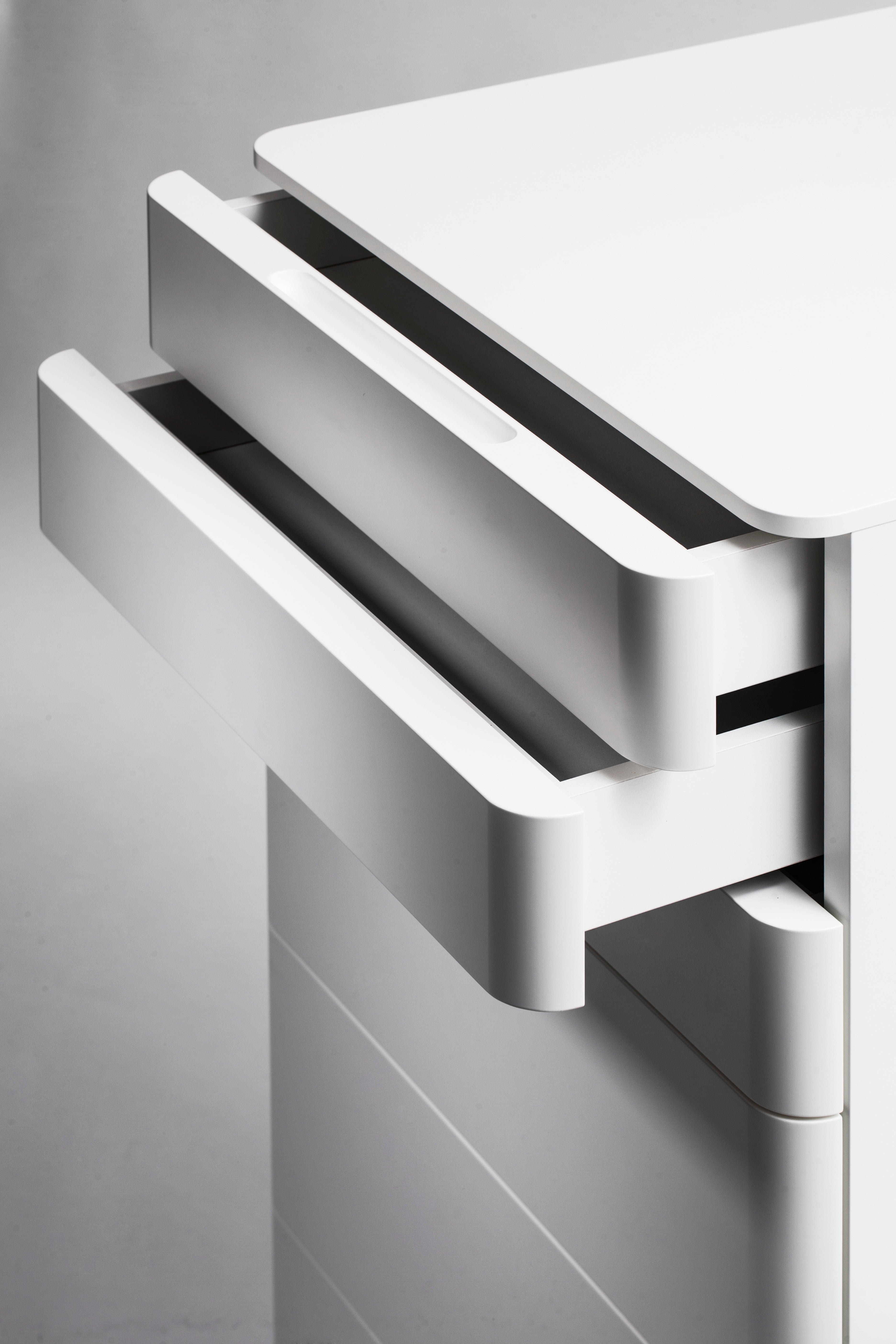 Grand Caisson Cosimo - 6 Tiroirs Push/Pull sur Roulettes - Laqué Blanc Mat