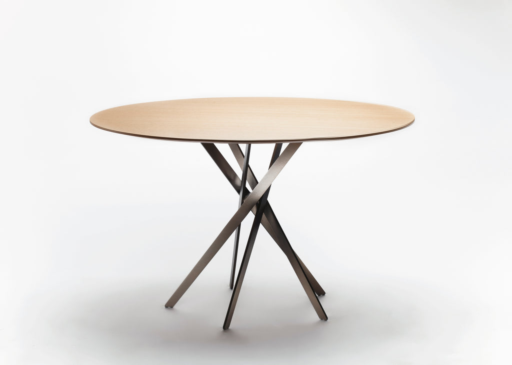 Table IKI - Chêne Naturel et Piétement Métal