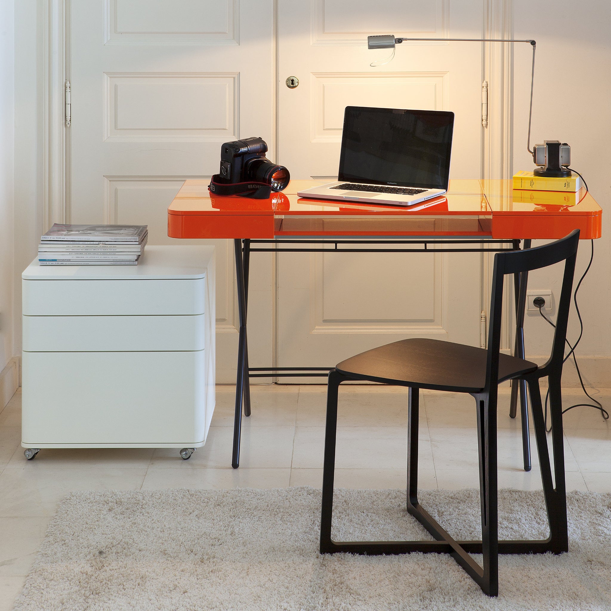 Bureau orange laqué brillant Cosimo design Marco Zanuso JR 