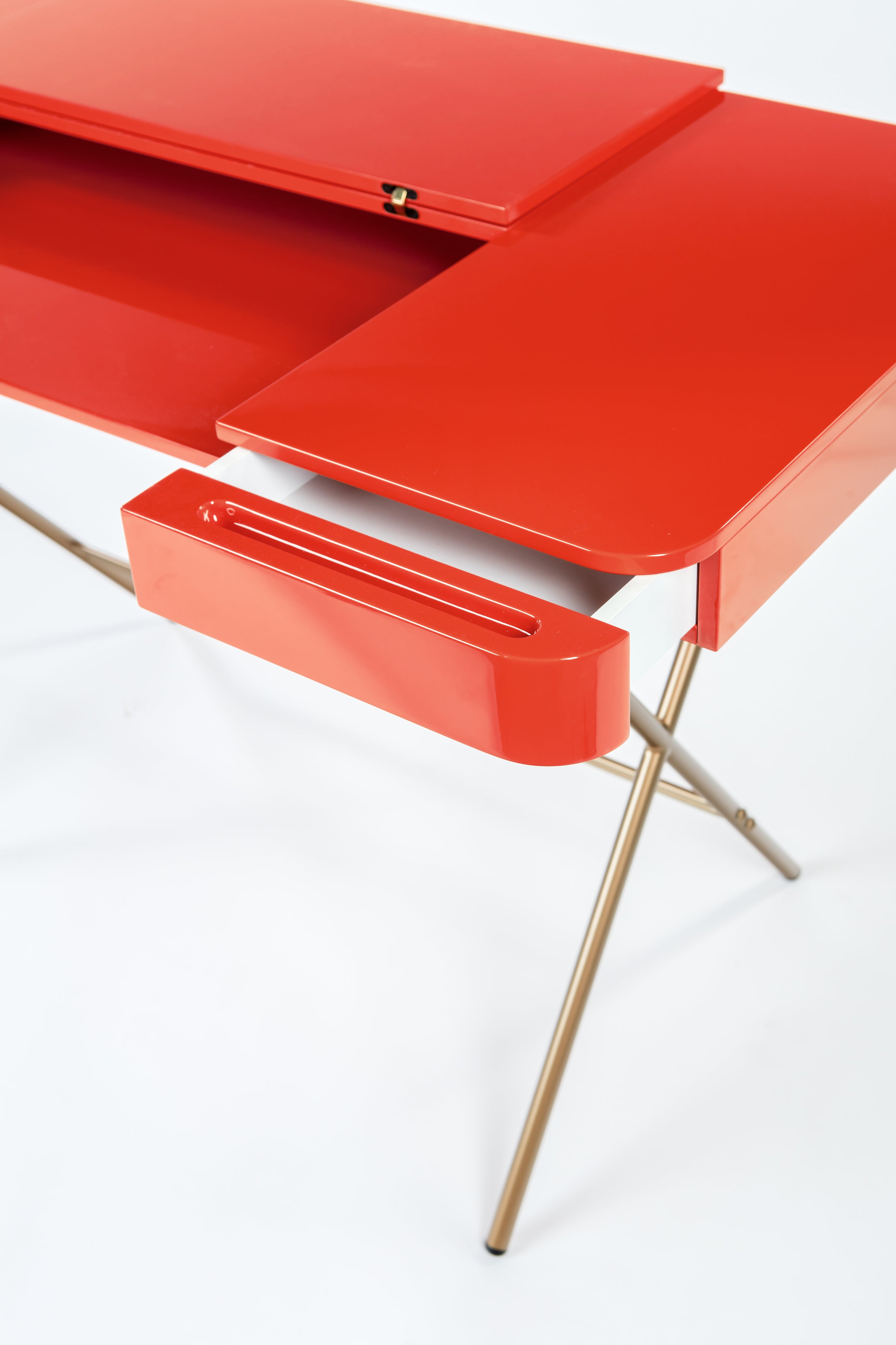Bureau Cosimo, laqué rouge brillant | Marco Zanuso Jr