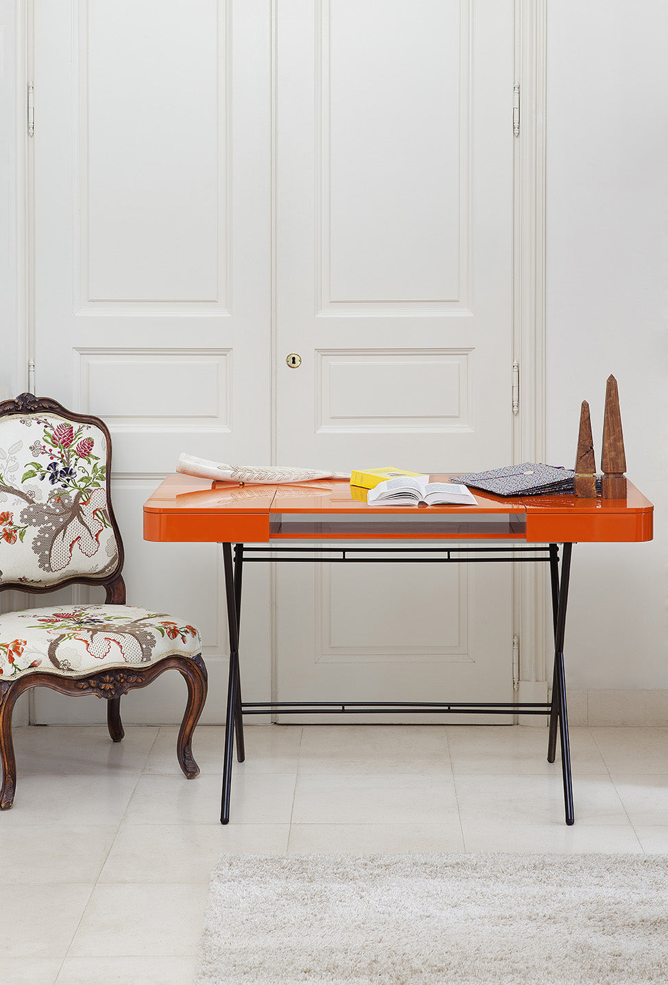 Bureau Cosimo, laqué orange brillant | Marco Zanuso Jr