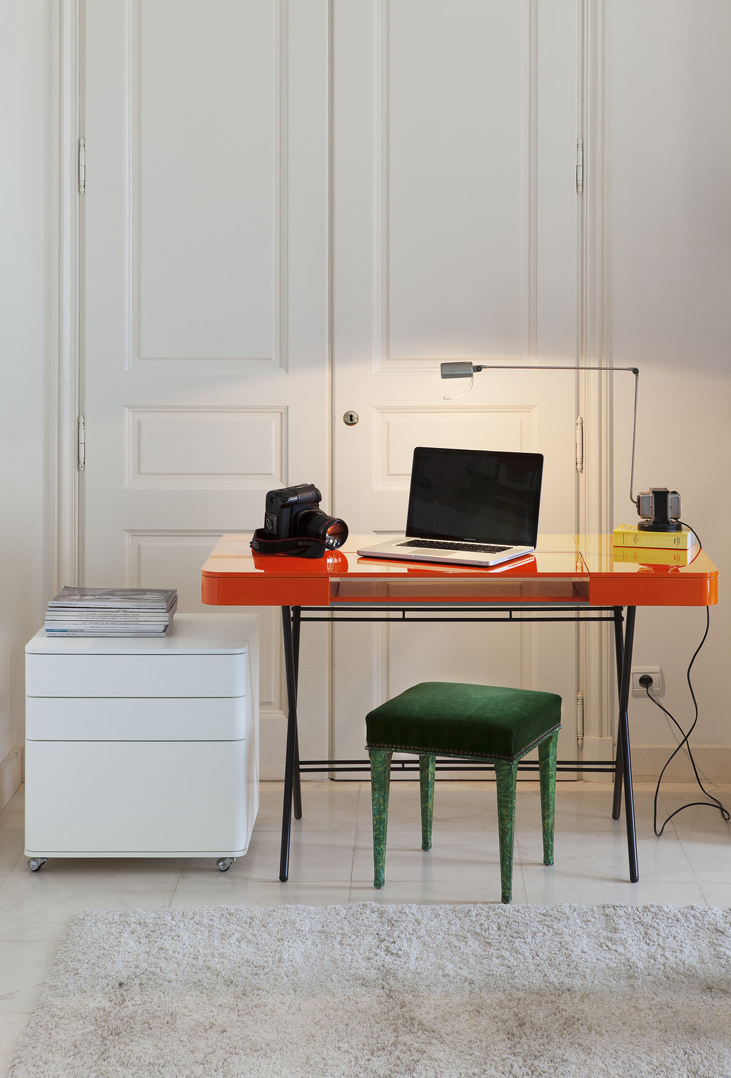 Bureau Cosimo, laqué orange brillant | Marco Zanuso Jr