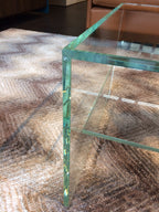 Détail angle table basse Zen 1 en verre