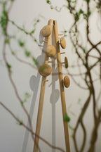 Porte-manteaux Mobile Johnny Stecchino | Frêne massif huilé - Studio Ventotto