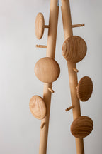 Porte-manteaux Mobile Johnny Stecchino | Frêne massif huilé - Studio Ventotto