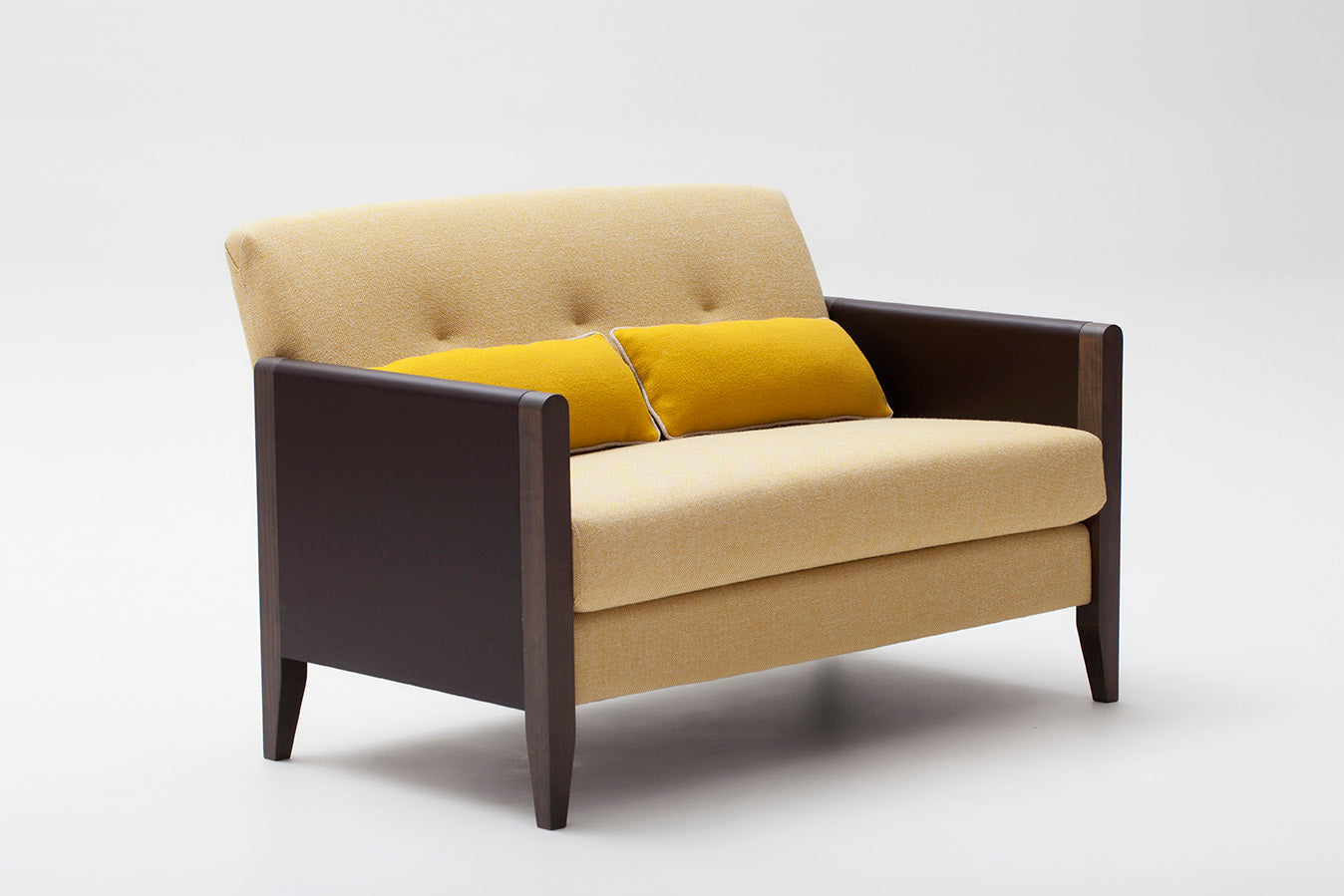 Canapé 2 Places Resident | Hêtre Massif, Accoudoirs Cuir et Laine Kvadrat