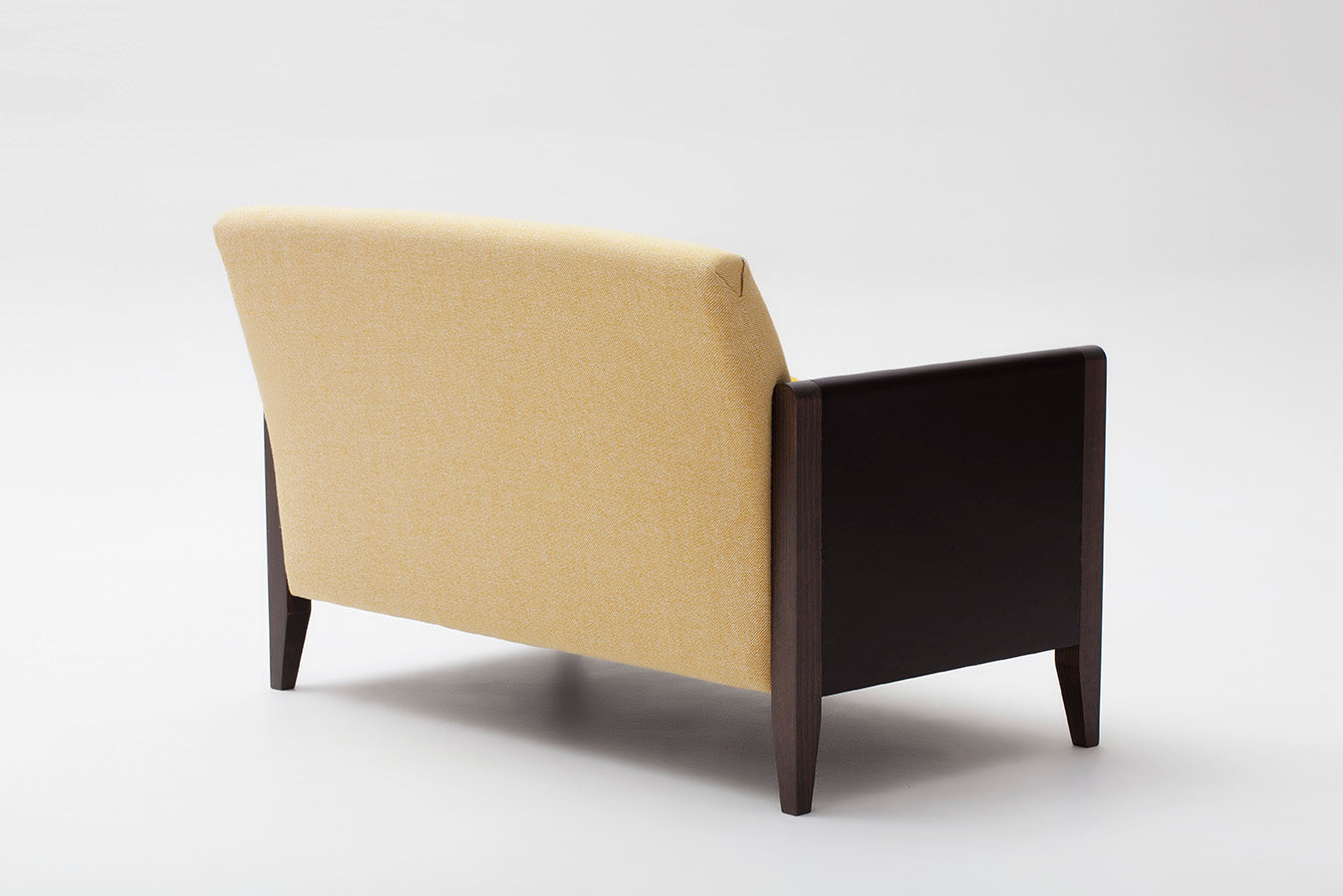 Canapé 2 Places Resident | Hêtre Massif, Accoudoirs Cuir et Laine Kvadrat