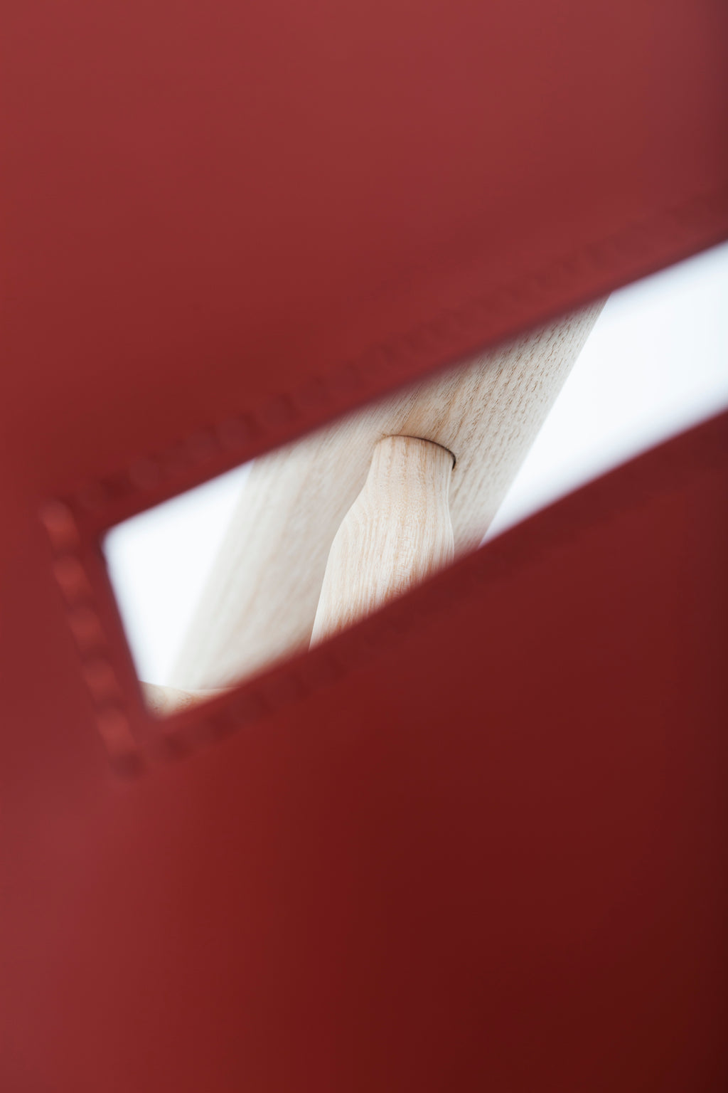 Fauteuil Ninna - Frêne massif tourné et Cuir - Design Carlo Contin