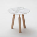 Table basse en marbre carrare et pieds en bois de frene