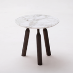 Table Basse Ninna | Frêne massif tourné et marbre Carrare | Design Carlo Contin