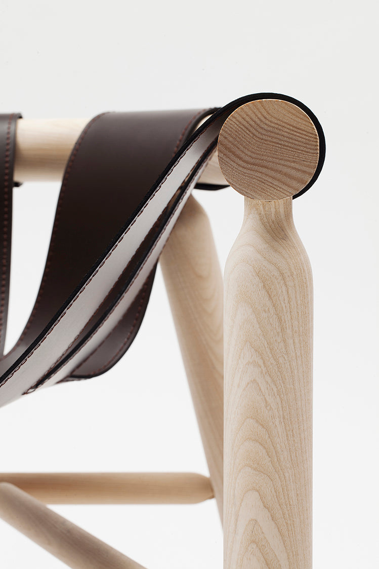 Fauteuil Ninna - Frêne massif tourné et Cuir - Design Carlo Contin