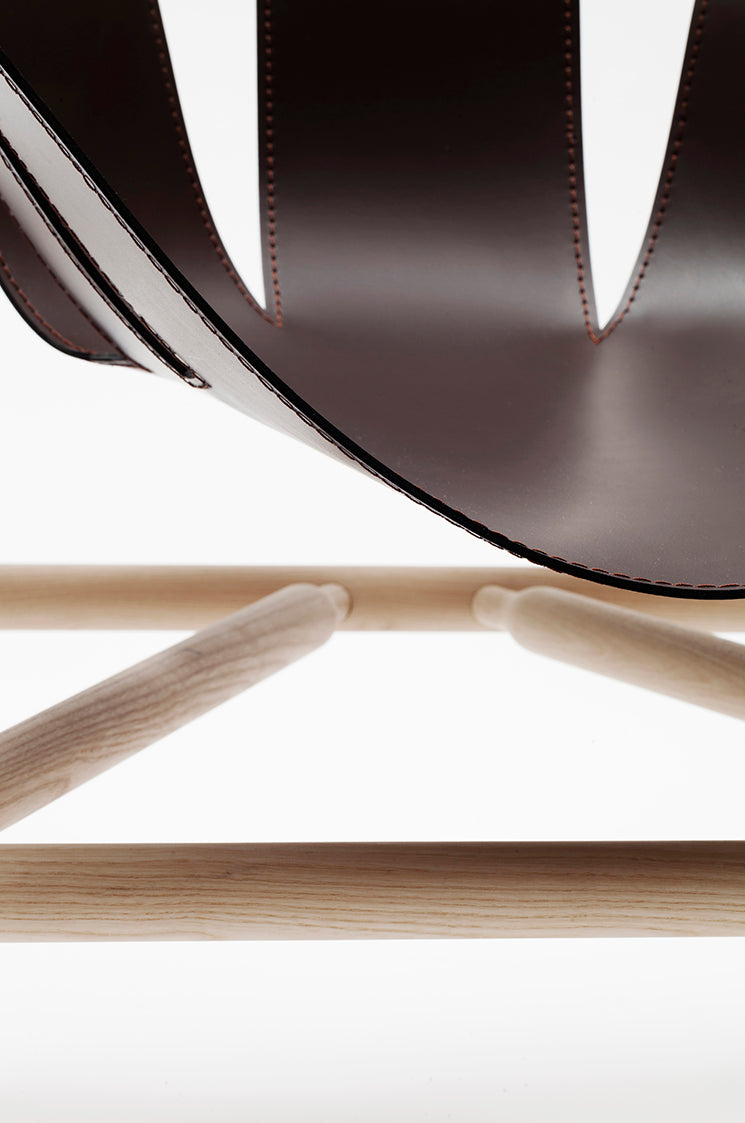 Fauteuil Ninna - Frêne massif tourné et Cuir - Design Carlo Contin