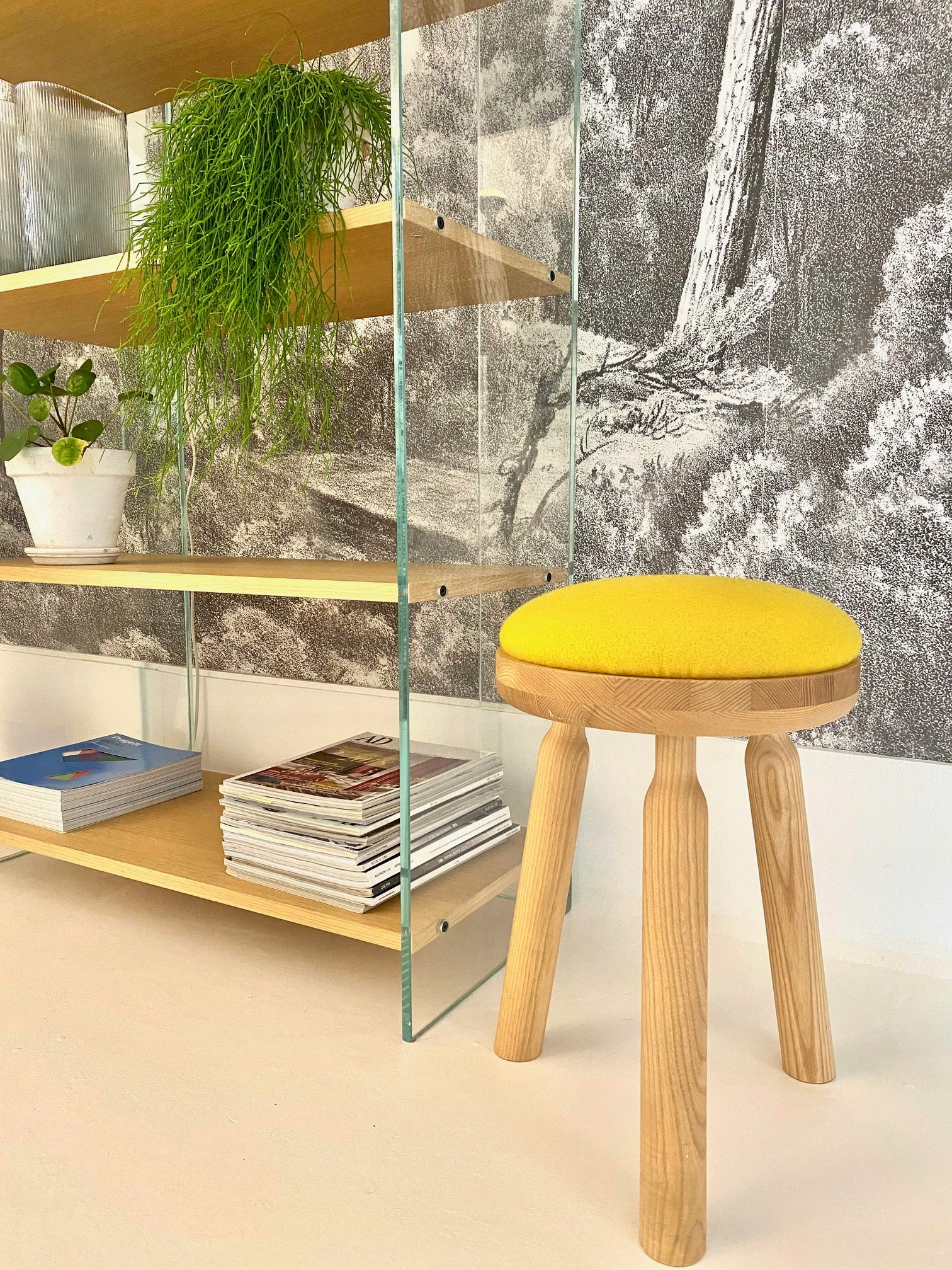 Tabouret Ninna - Frêne massif tourné et laine - Design Carlo Contin